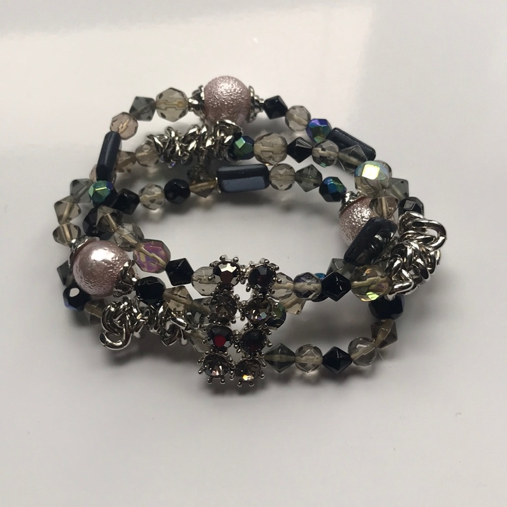 Mixed beaded bracelet